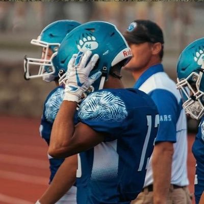 6’0 WR / 180lbs / Class of 24’ / Pleasant Valley Highschool / 2.8 GPA / Squat 365/ Bench 235/ 40yd 4.7/ Email-aarhad06@icloud.com/ Phone number (570)-234-6060