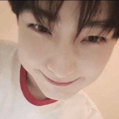 estwhttp's profile picture. ya hepsin, ya hiç. ya ATATÜRKçüsün ya piç