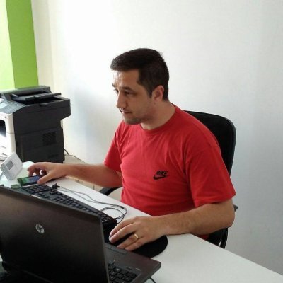 Programator Fron-End. I like Vue js, Javascript...