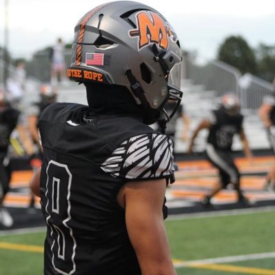 Minooka Community High school 24’ wr/db |5’10 175|4.5 40| 3.0 gpa|phone: 630-601-0110| email:kameronhopkins475@gmail.com| @mj_sbbm4keys trained