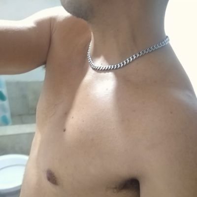 Javarcc's profile picture. Well, I want to kiss the back of your neck,
the top of your spine where your hair hits.

Sandalwood - Lisa Loeb