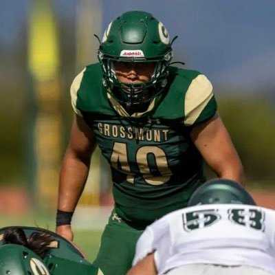 San Diego, California | Grossmont College | LB 6’0” 220 lbs | 3.9 GPA | Qualifier | AA Degree Completed