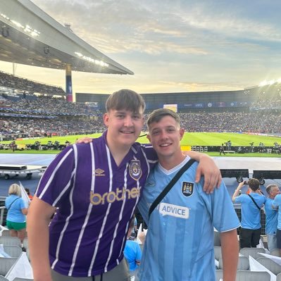 Ellyut9320's profile picture. 26 • MCFC