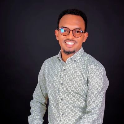 saaruukh122's profile picture. 