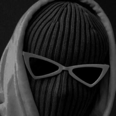 Moji0203's profile picture. 小さく生きる