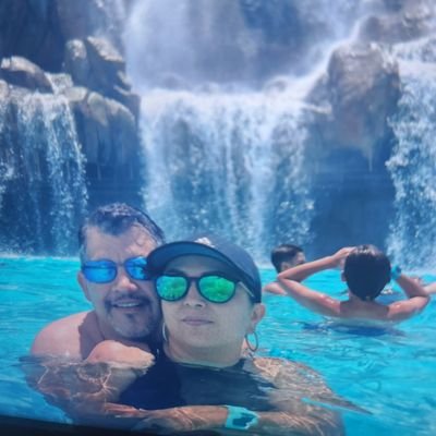 veroisrael24's profile picture. 😄😁😄