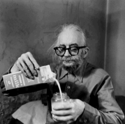 psicosolidao's profile picture. Um pouco de tudo. E um tudo de nada.