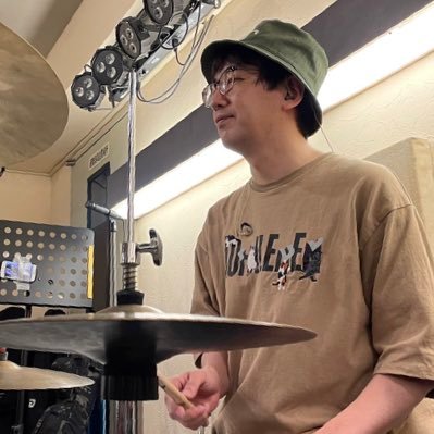studio_peke's profile picture. ドラムとHandSonicを演奏します｜参加バンド→ある恋リス＊ 春鹿 etc｜ドラムのサポート、バンドのお誘い、インタビューの依頼等はDMから｜演奏動画(https://t.co/73lC0y3Gcz)