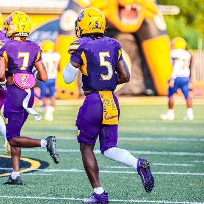 Karr ‘24 3⭐️ student athlete | 5’11 170lb | 4.2 GPA | 🏈 Safety ⚾️ Short Stop/Pitcher | IG: _tre24k