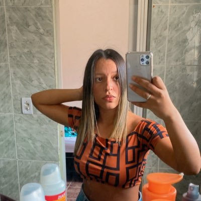 -25 aninhos 🥰 -bombeira civil 🚒 - botafoguense 🖤 -Instagram : @StephanyAdriany
