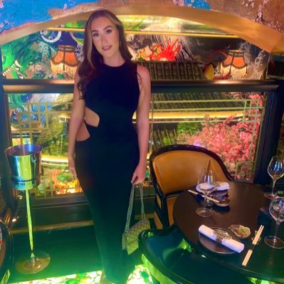 abbielavelle's profile picture. all i need is great beer & good vibes