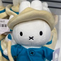 해이🪷🕯️ (@likelysomething) 's Twitter Profile
