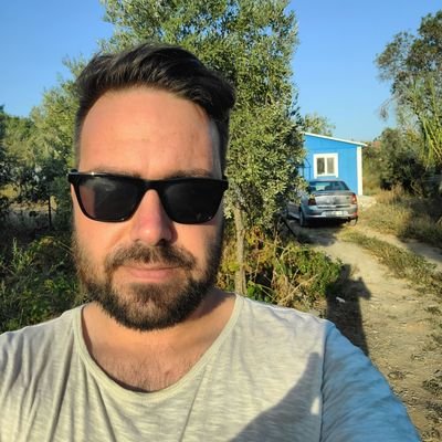 ercanmertx's profile picture. izmir.
Yarasa süper ama yaramasa karabasan
.🇹🇷
