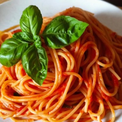 realpastaya's profile picture. spaghetti lolol 🍝