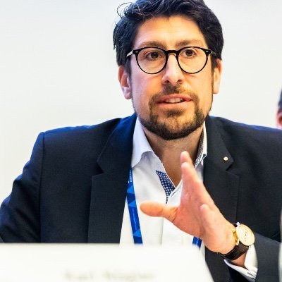 Hoeller's profile picture. Always on the cutting edge of technology. Conservative and European. Open by tradition. (Caution: This private account reflects personal views)