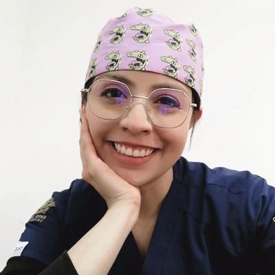 Médico Cirujano Dentista UAZ | egresada de la especialidad en Endodoncia ENES UNAM | 25 años | No te olvides de cepillar tus dientes :)