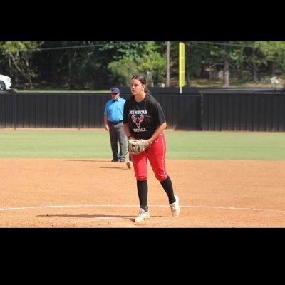 5'11|| pitcher, utility || c/o 2023 || UARM softball