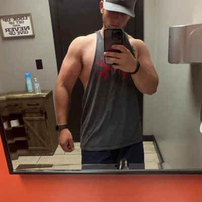 🏈 5'10 230 lbs▫️🟣Bethel University 🟡