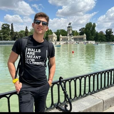 Commentateur TV LN24 Sport 🎙️ Reporter 🇫🇷🇪🇸 MotoGP/Superbike (GP Racing, Moto 80), Dakar/Off-Road (Moto Verte), etc. Une vie dédiée à la moto. ✍️📰