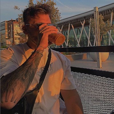 Dk224216's profile picture. 