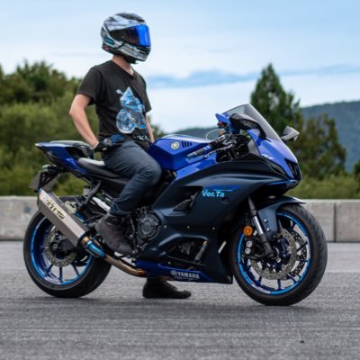 YZF-R7乗ってます！！ 趣味に生きてる22歳！ガンダムとバイクと旅は特に好き。バイク垢は無言フォローすることあり！よろしくね　📷→EOS R7