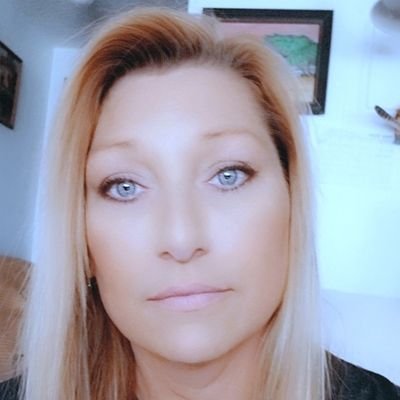 Pagan, Medium, Artist, Music fan. Alice in Chains/Layne Staley & Jerry Cantrell fan. Linkin Park/Chester Bennington fan. Stroke survivor 07/15/12