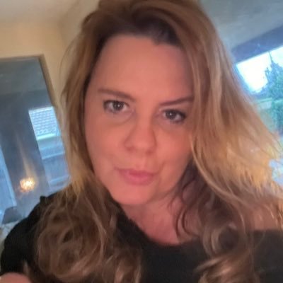 rlm112003's profile picture. Wife, sister, friend, attorney, cat mommy. I'm really a Facebook person. None of my friends tweet, so I just follow people and causes that interest me