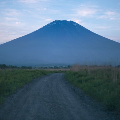 富士河口湖・富士吉田・山中湖・忍野など山梨県の軽貨物チャーター・緊急配送お任せください。当日中に届けたいお急ぎ荷物や、宅配便で送ることができない大きな荷物を電話一本で当日集荷。