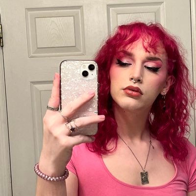 tairosten's profile picture. I’m kind of like miss piggy but transgender