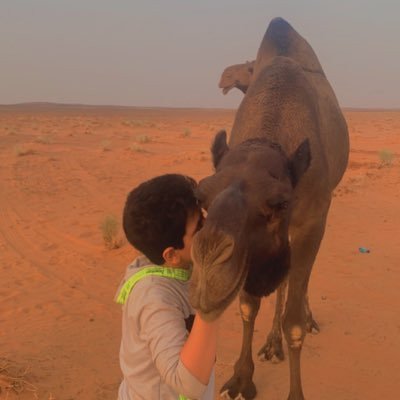 الناس تشره وانا ليه مشاريهي // والكفو يبشر بمشروهه ومرضاته