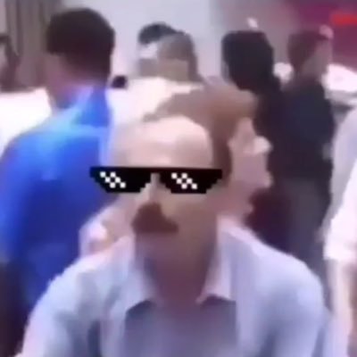 با خودم حرف میزنم، با خودم فکر میکنم، کلا با خودم درگیرم