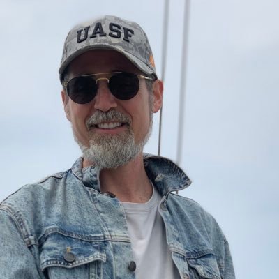 Cypherpunk, Haiku Hacker and Founder of @bitcoinemBassy $BTC. currently Captain @ototoioi
