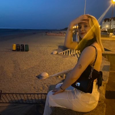 hzlea_'s profile picture. 