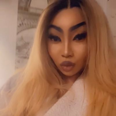 Sarah101prnces's profile picture. Old account