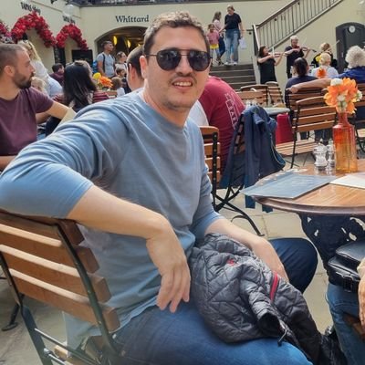 Andreworangev's profile picture. scrum master /Web Developer
https://t.co/2f7pIJJB4V