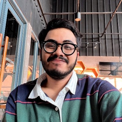 calon musisi dan orang kaya
eh kecemplung jadi video editor

madridista!