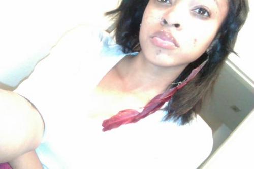 ShataquaNicole's profile picture. Y . O . L . O
#teamfollowback
#teamfollow
https://t.co/mAZxeaXrqT
http://t.co/KcJDfZmDjM