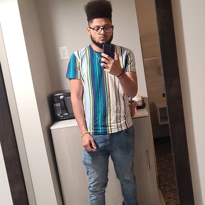 Elcompablack16's profile picture. 