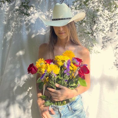 Coastal cowgirl 🌊🤠 Full of sass with a nice little ass 😉 The link you want ➡️ https://t.co/Cm1OTw1II3