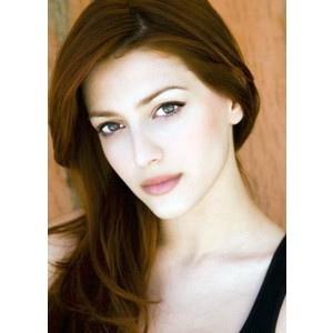I'm a Tri-brid (witch/vampire/werewolf) with empath/healing powers. I own & I'm the head CEO of Bishop Industries. (MC/RP 21+)