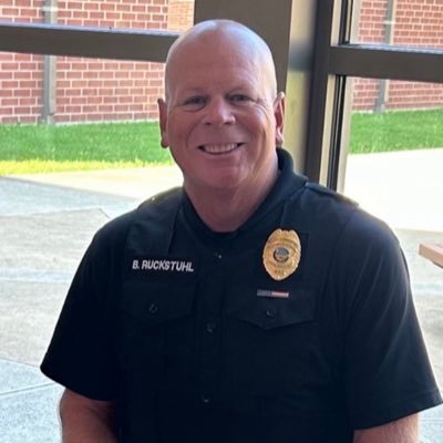 Official Twitter of Officer Brian Ruckstuhl. SRO-Safety Director of Hopewell-Loudon Local Schools