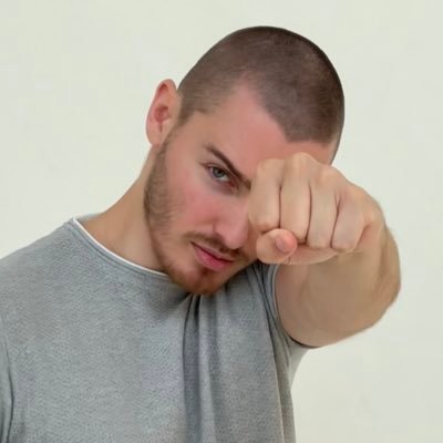 25 Yo 🇫🇷 TFT Player Road to Paris Open : https://t.co/122cTaE90D Je partage des trucs sur TFT, des fois c'est utile