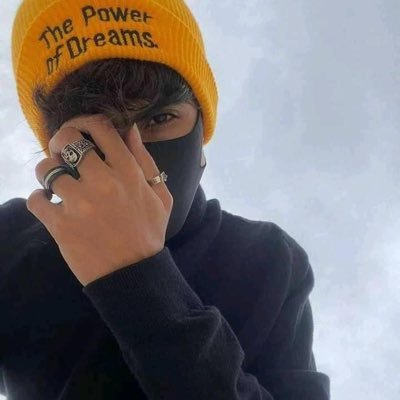 ak_yuid's profile picture. وجودك اجمل وغيابك أجمل