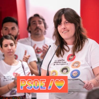 Fui diputada en el Congreso en la XIV Legislatura 🏛️.  Secretaria LGTBI Psoe La Rioja🏳️‍🌈. Secretaria General JSR ✊🏼🌹. “Defender la alegría.”