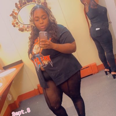 Retail Manager, Owner and CEO of HoneyBeeCollections,selfmade boss😘