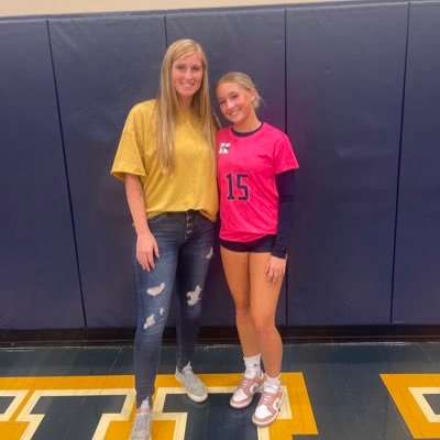 HopeHawkinson's profile picture. • KHS 24’ • knoxville volleyball • 5’3 Libero