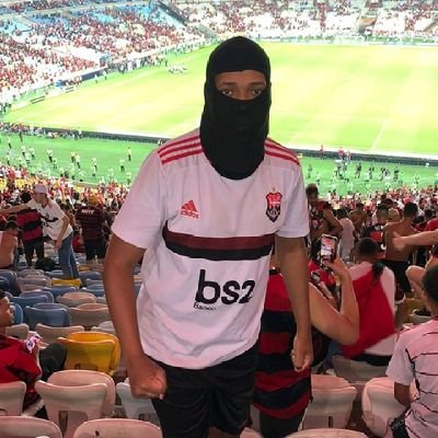 Guarda-me como o menino dos seus olhos, esconde-me debaixo da sombra das tuas asas, dos ímpios que me oprimem, dos meus inimigos mortais que me cercam.