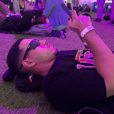 Iucasmac's profile picture. beLIEve