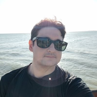 Cearense, corintiano, explorando o mundo da TI, apreciador de praia, noitadas, musculação, animes e mangás. Compartilhando minha jornada e interesses por aqui!