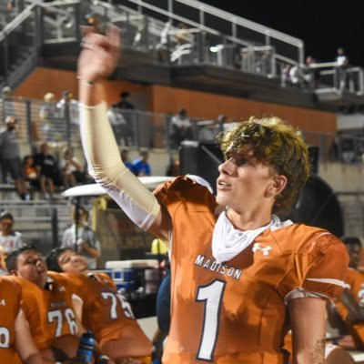 3🌟 QB1• Dual Threat • @JMadison_FB • 28-6a •c/o 24’ • #1 • Varsity Football/Baseball • 4.48 40 yard• 3.5 GPA • 5’10 160